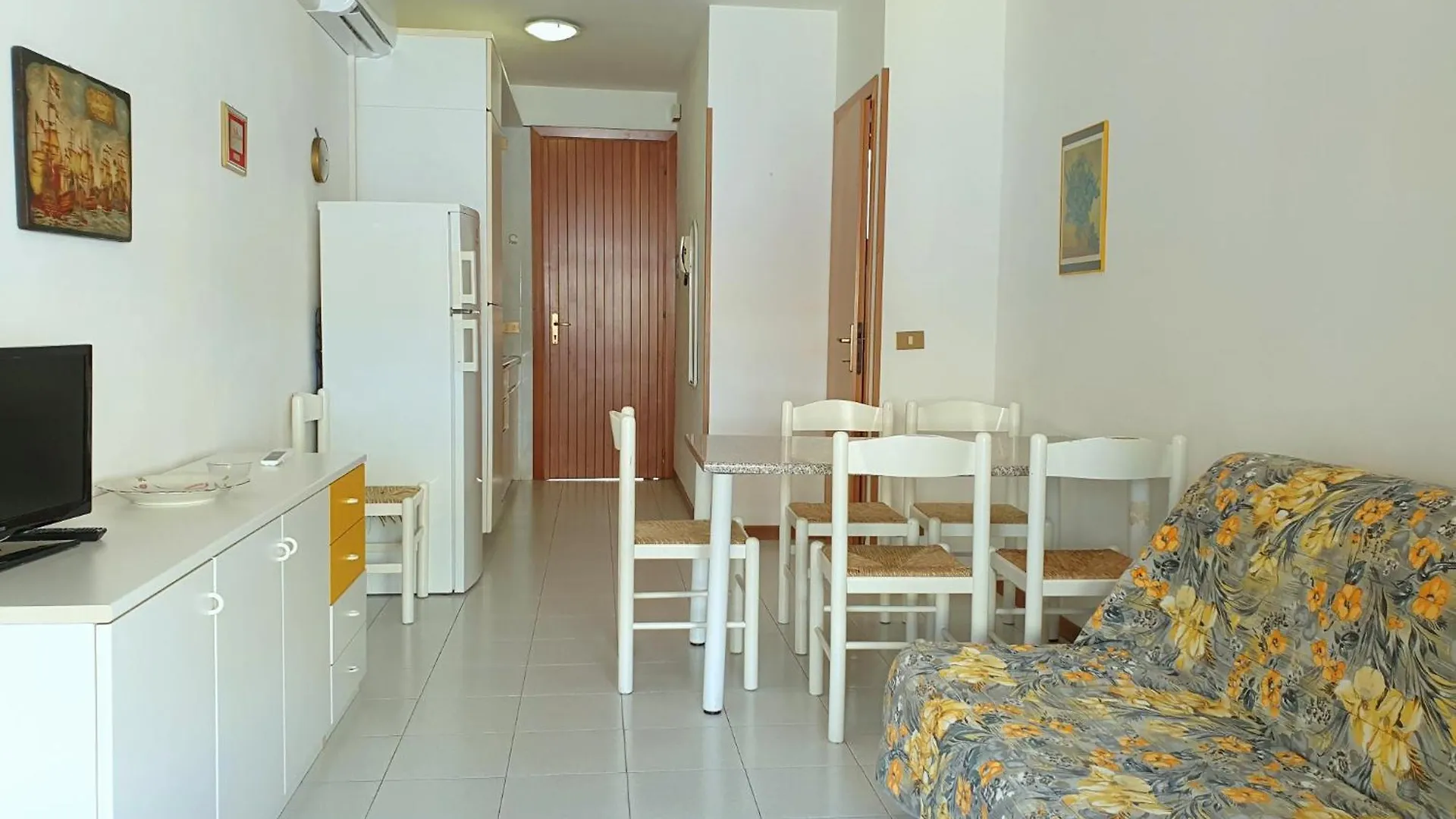 Enjoy Your Stay In Our Cozy Bright Flat Bibione Apartment