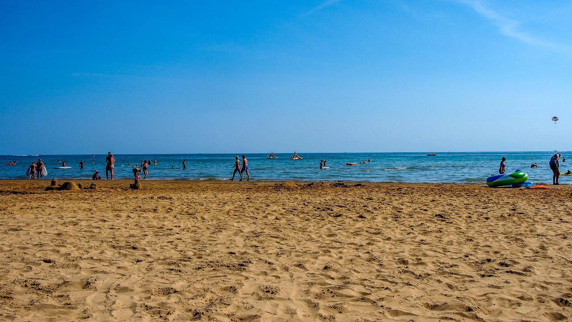 Enjoy Your Stay In Our Cozy Bright Flat Bibione Apartment
